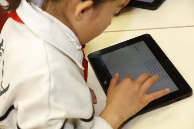 互聯(lián)教學(xué) 計(jì)算機(jī)軟硬件研發(fā)賦能課堂魅力