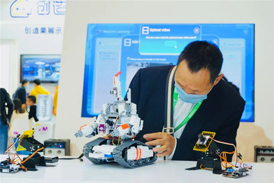 第78屆教育裝備展黑科技薈萃 創(chuàng)造栗實(shí)驗(yàn)室級(jí)產(chǎn)品引領(lǐng)計(jì)算機(jī)軟硬件研發(fā)新浪潮